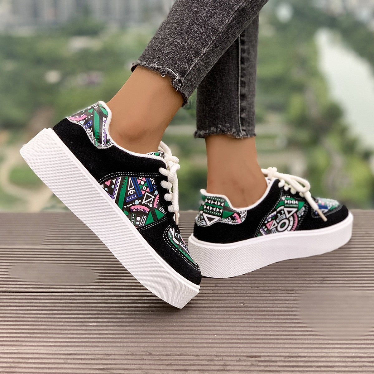 Damen modische Plateau-Sneaker mit auffälligem Design Krohn-e