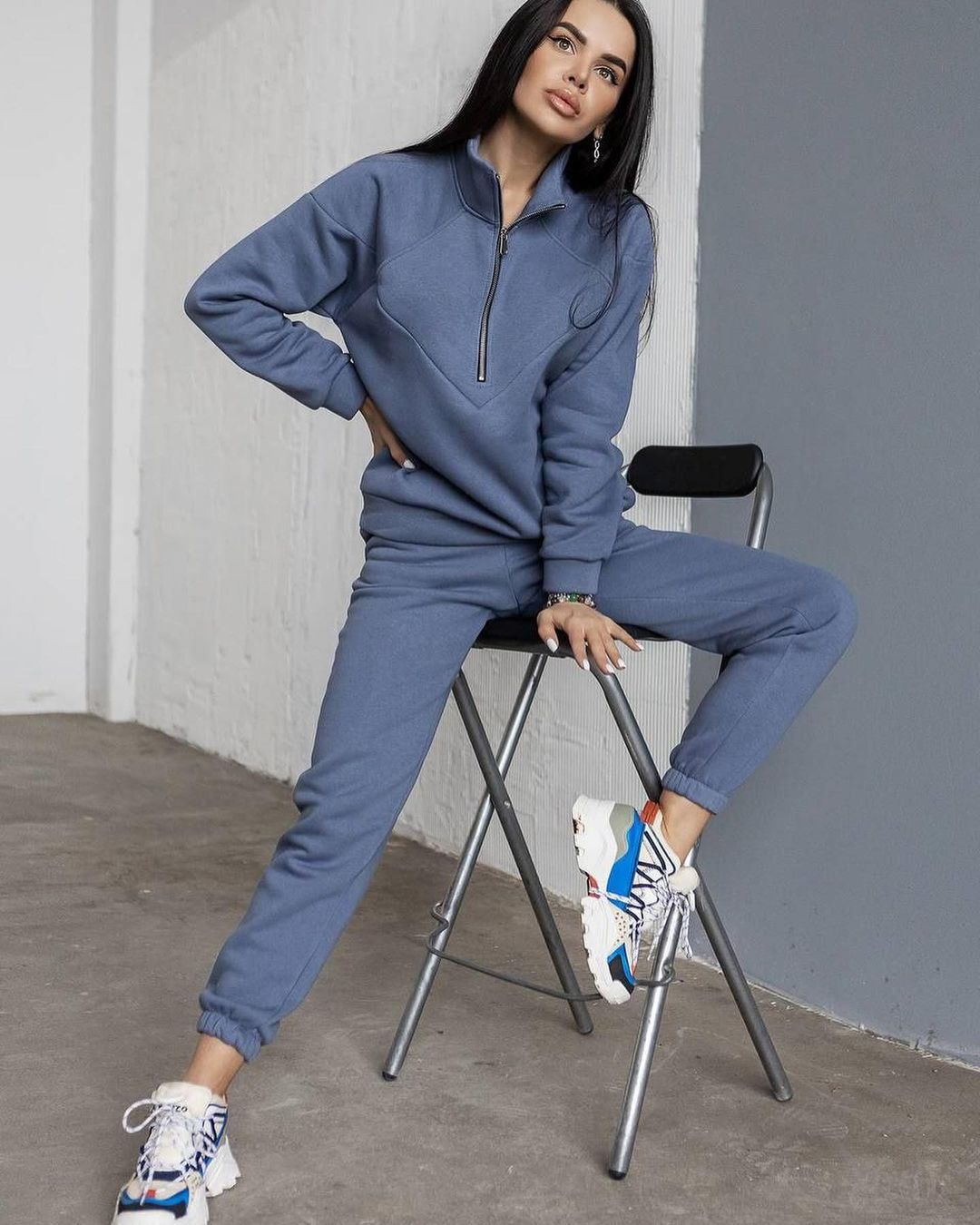 Lässiger Fleece-Sweatshirt mit Kapuze und langen Ärmeln von Fudus