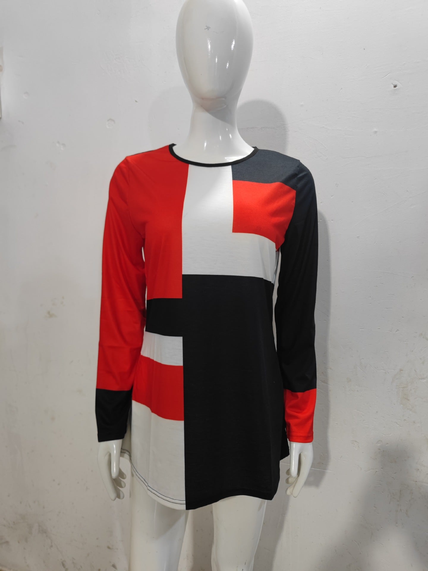 Fudus Modischer bedruckter Langarm-Pullover mit Rundhalsausschnitt