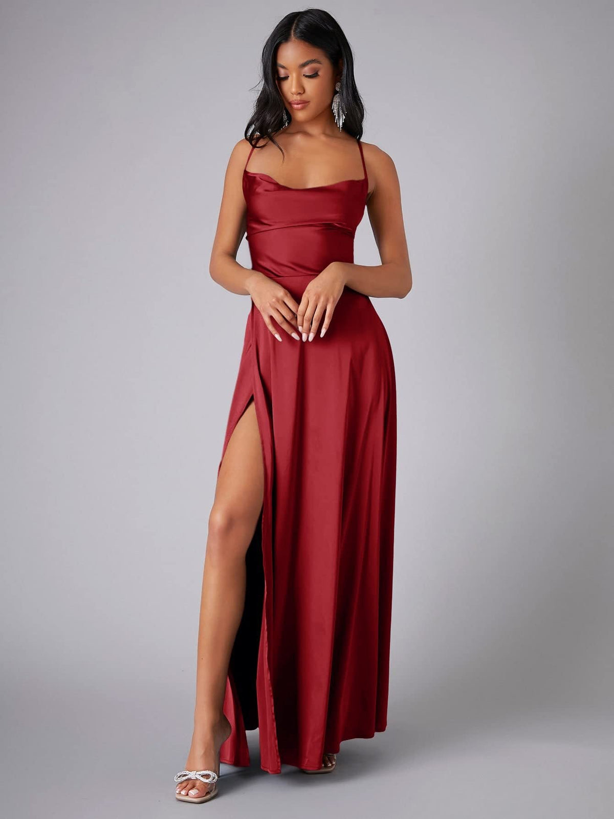 Elegantes, trägerloses, taillenkurzes Maxikleid von Fudus