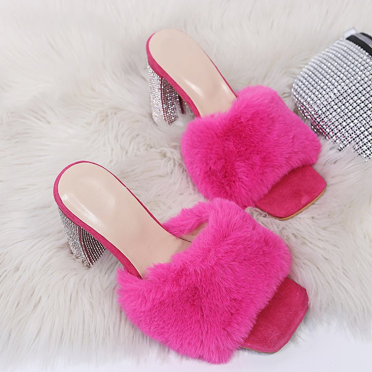 Damen Glamouröse Mules mit kuscheligem Kunstfell und glitzerndem Absatz Krohn-e
