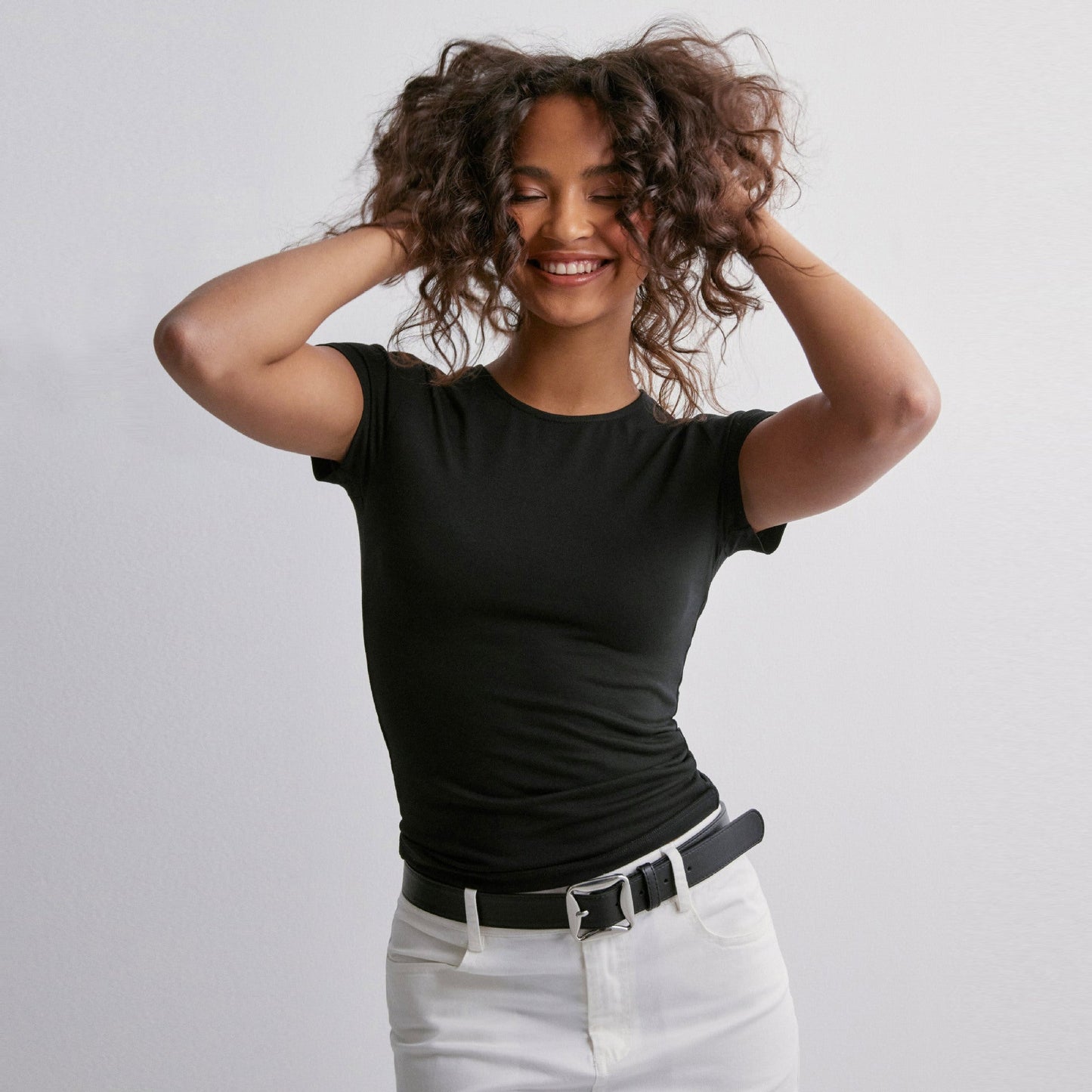 Damen Slim Fit T-Shirt aus hochwertigem Baumwollmix mit elastischem Stretch Krohn-e
