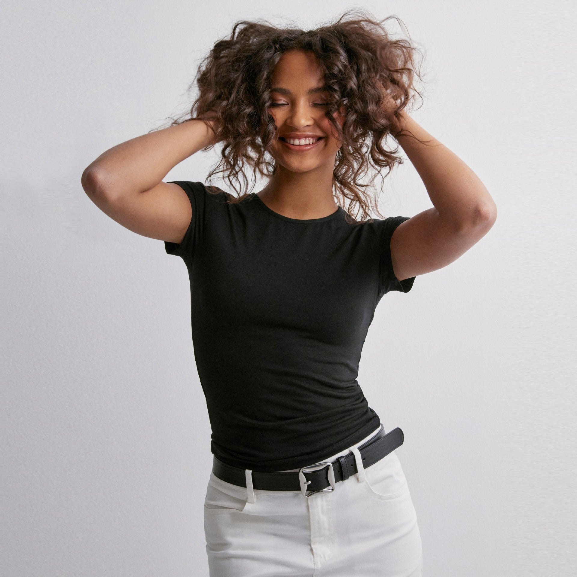 Damen Slim Fit T-Shirt aus hochwertigem Baumwollmix mit elastischem Stretch Krohn-e
