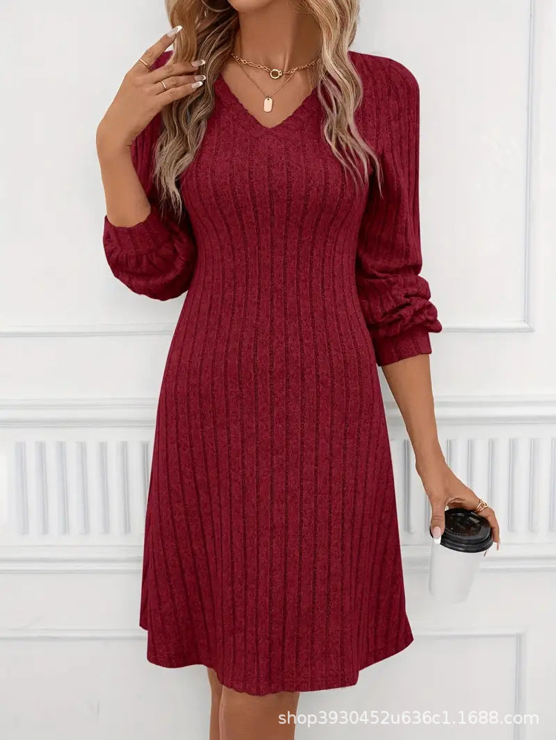 DamenStrickkleid mit V-Ausschnitt und Puffärmeln Krohn-e