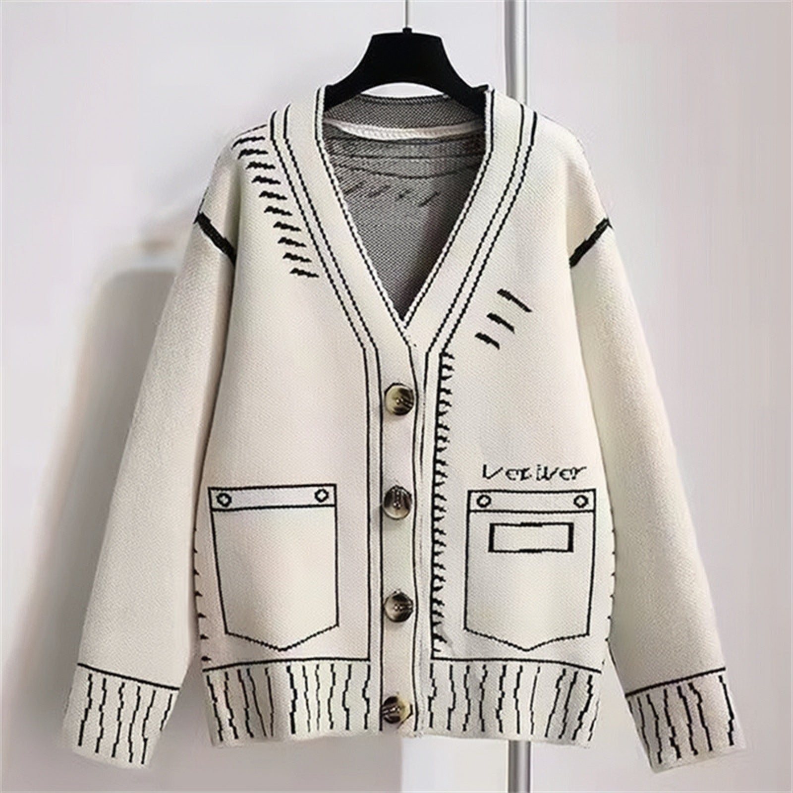 Damen Strickjacke mit einzigartigem grafischen Design und hochwertigen Knopfdetails Krohn-e