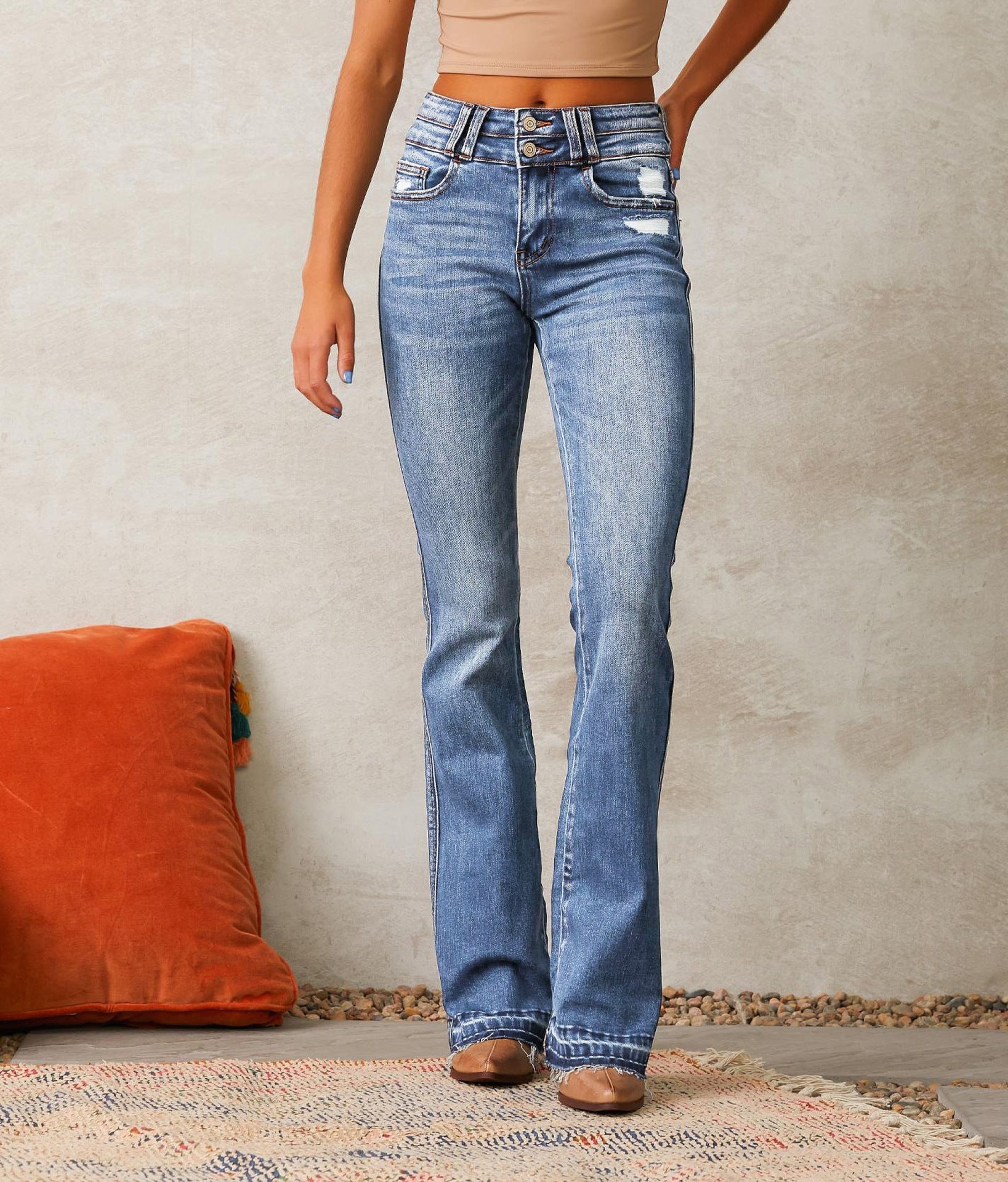Damen Flared Jeans mit lässigem Schnitt und modischen Destroyed-Details Krohn-e