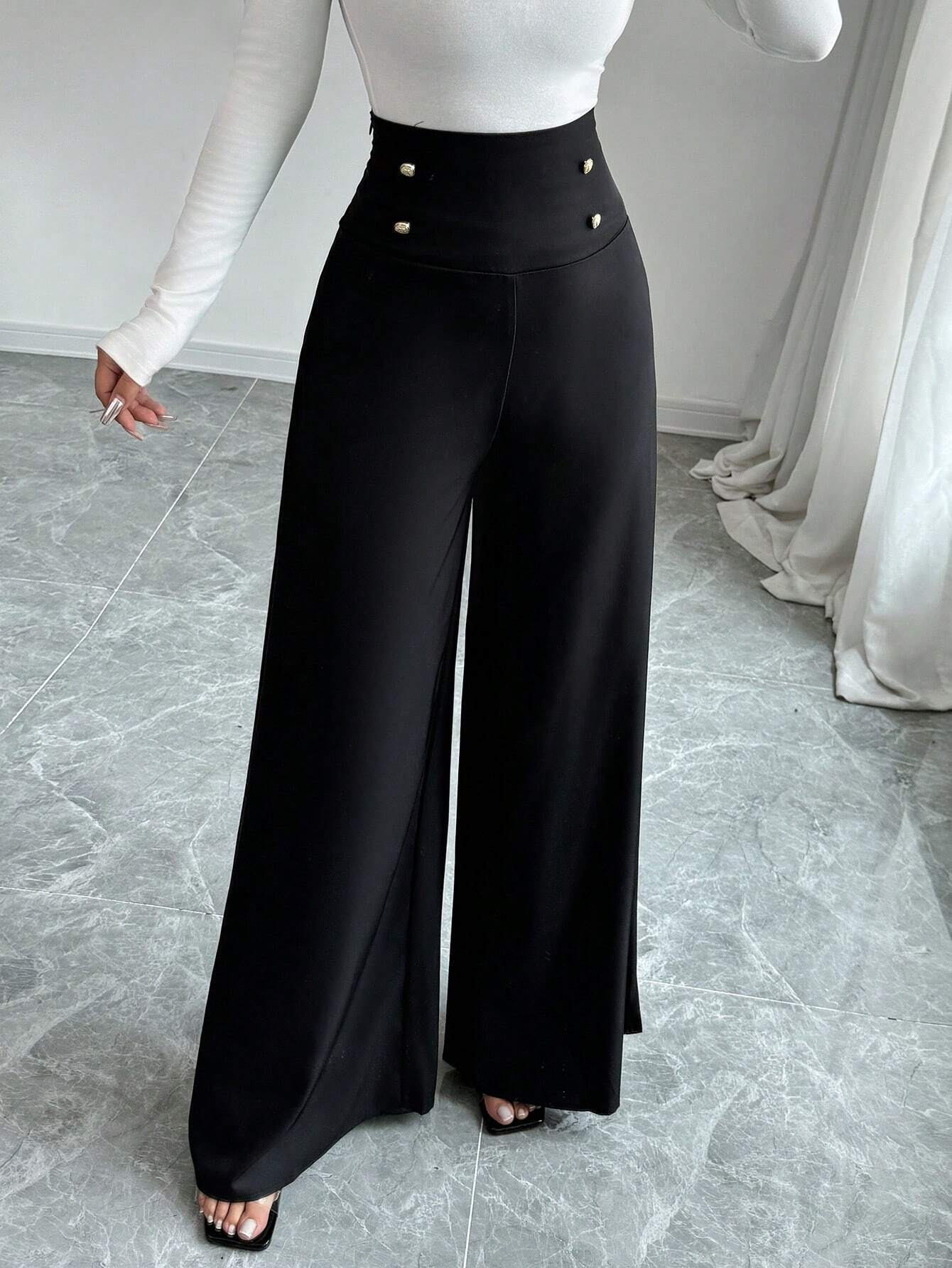 Damen Weite High-Waist Hose mit dekorativen Knöpfen Krohn-e
