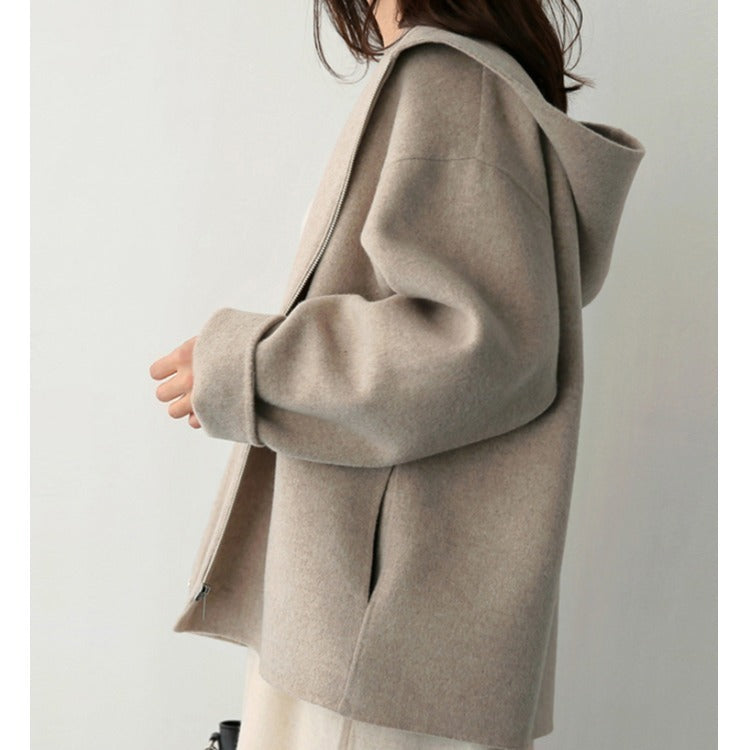 Damen Modische und elegante Kapuzenjacke aus weichem Material Krohn-e