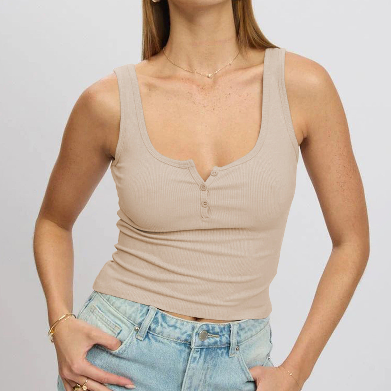 Damen körperbetontes Ripp-Top mit Knopfleiste und weitem Ausschnitt Krohn-e