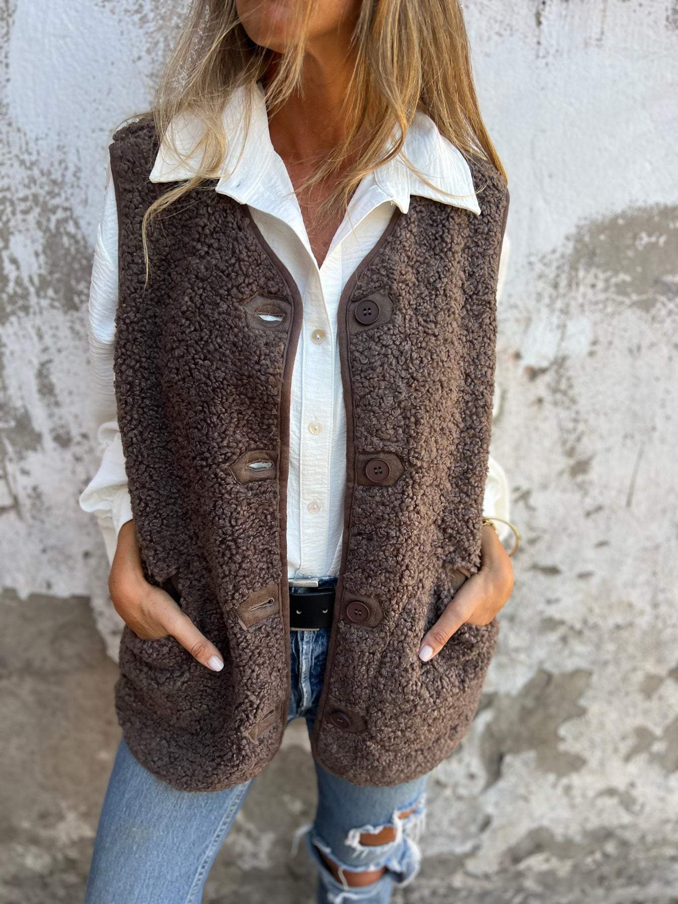 Damen Flauschige Weste mit Knöpfen Krohn-e