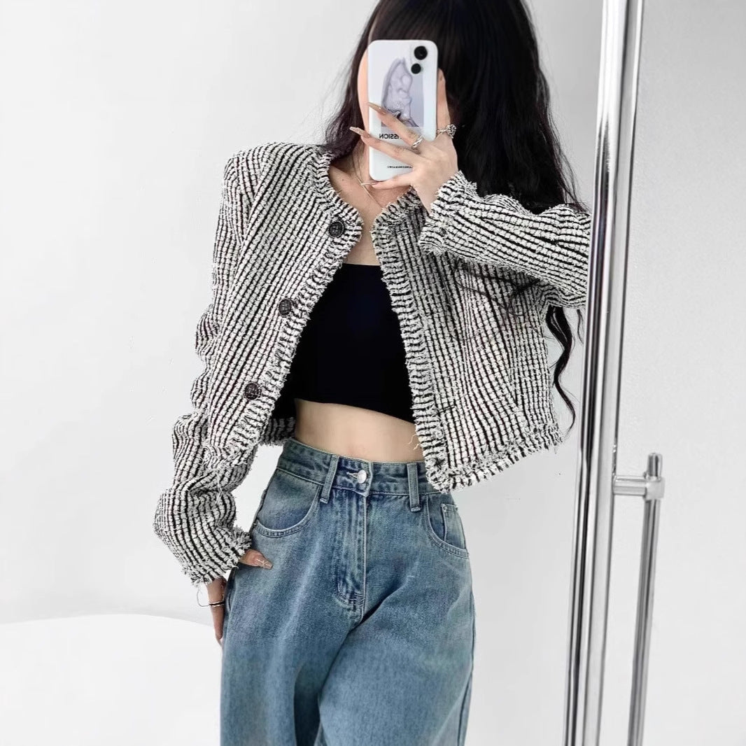 Damen trendige Bouclé-Jacke mit dekorativen Knöpfen und lässigem Schnitt Krohn-e - Krohn-e