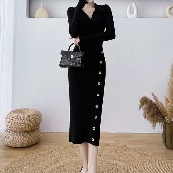 Damen Strickkleid mit Knopfdetail und elegantem V-Ausschnitt Krohn-e