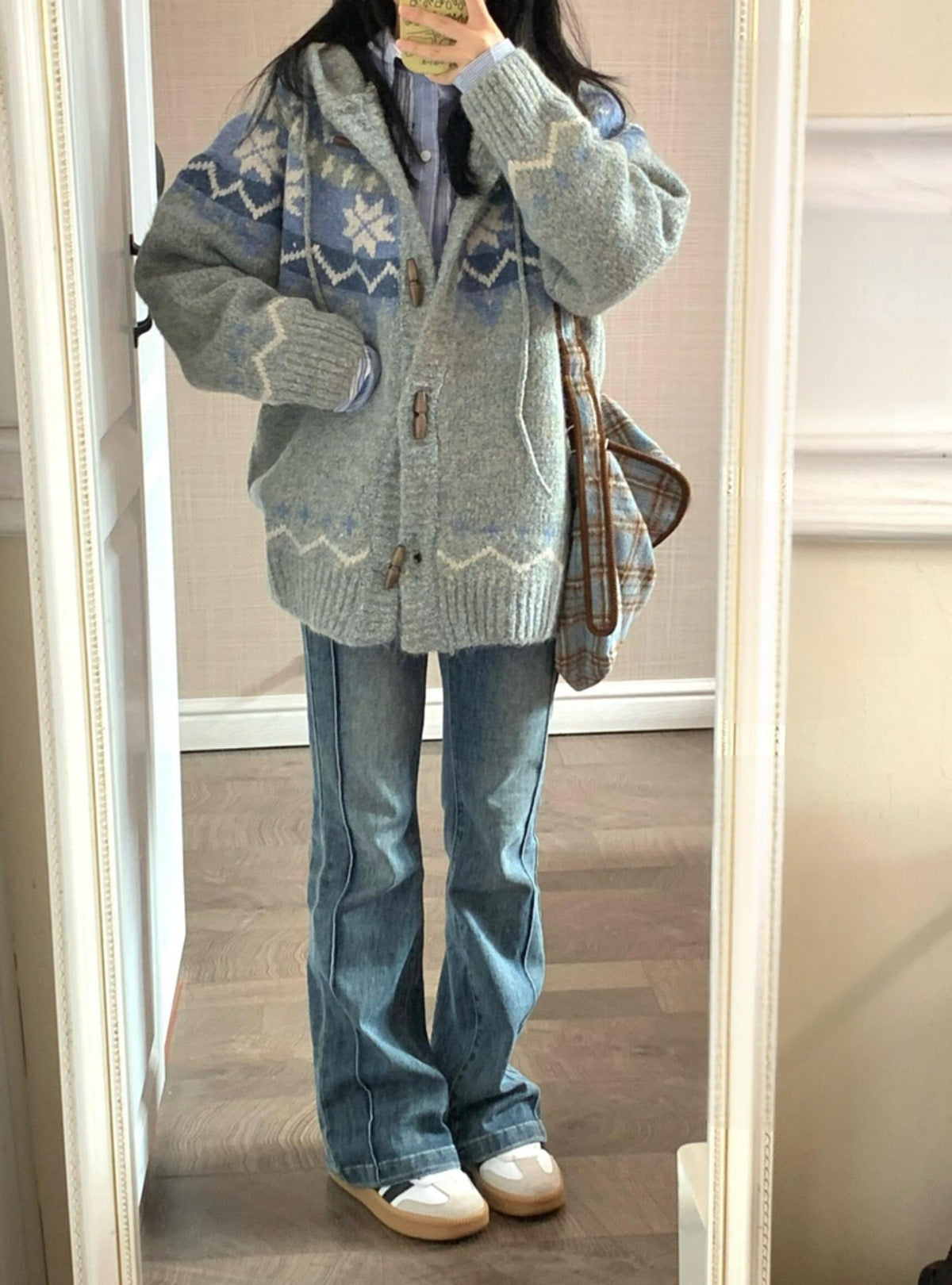 Damen kuschelige Strickjacke mit hohem Kragen und Ornamenten Krohn-e
