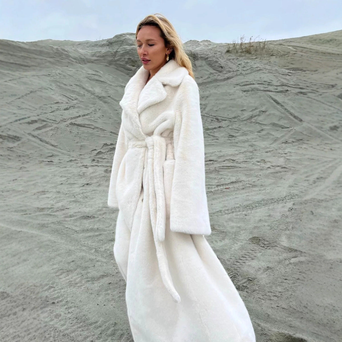 Damen Eleganter, gefütterter Wintermantel mit breitem Revers Krohn-e