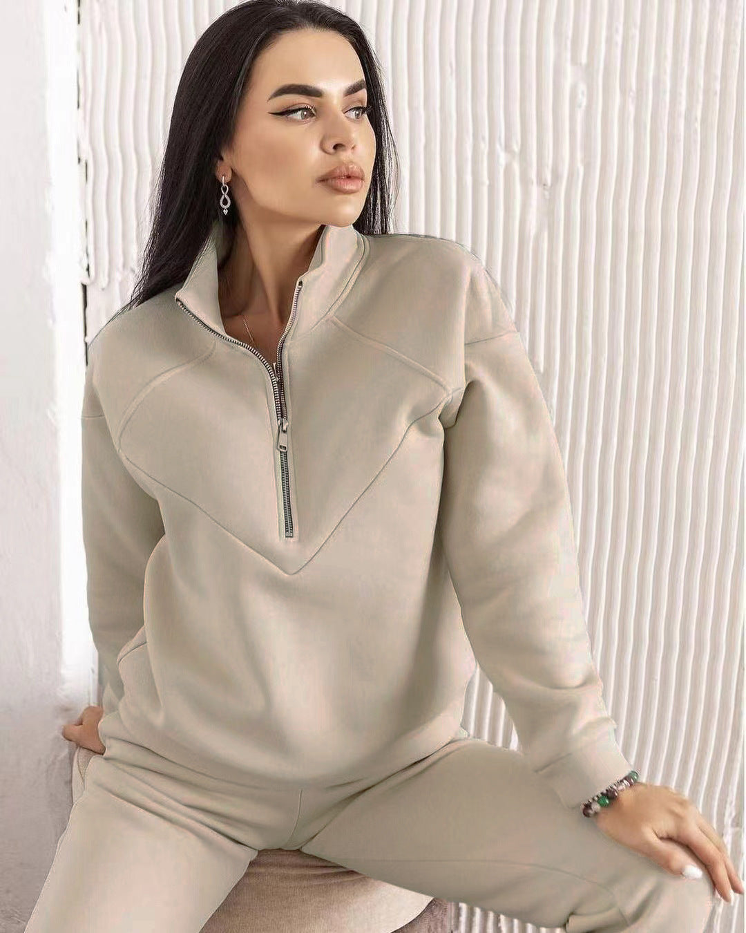Lässiger Fleece-Sweatshirt mit Kapuze und langen Ärmeln von Fudus