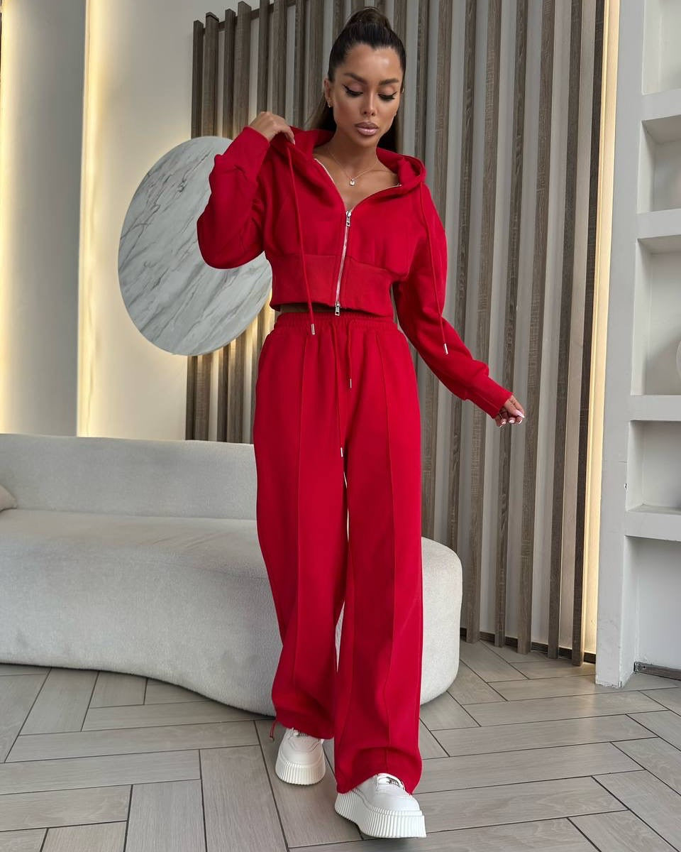 Damen sportliches Set aus cropped Kapuzenjacke und bequemen, lockeren Sporthosen Krohn-e