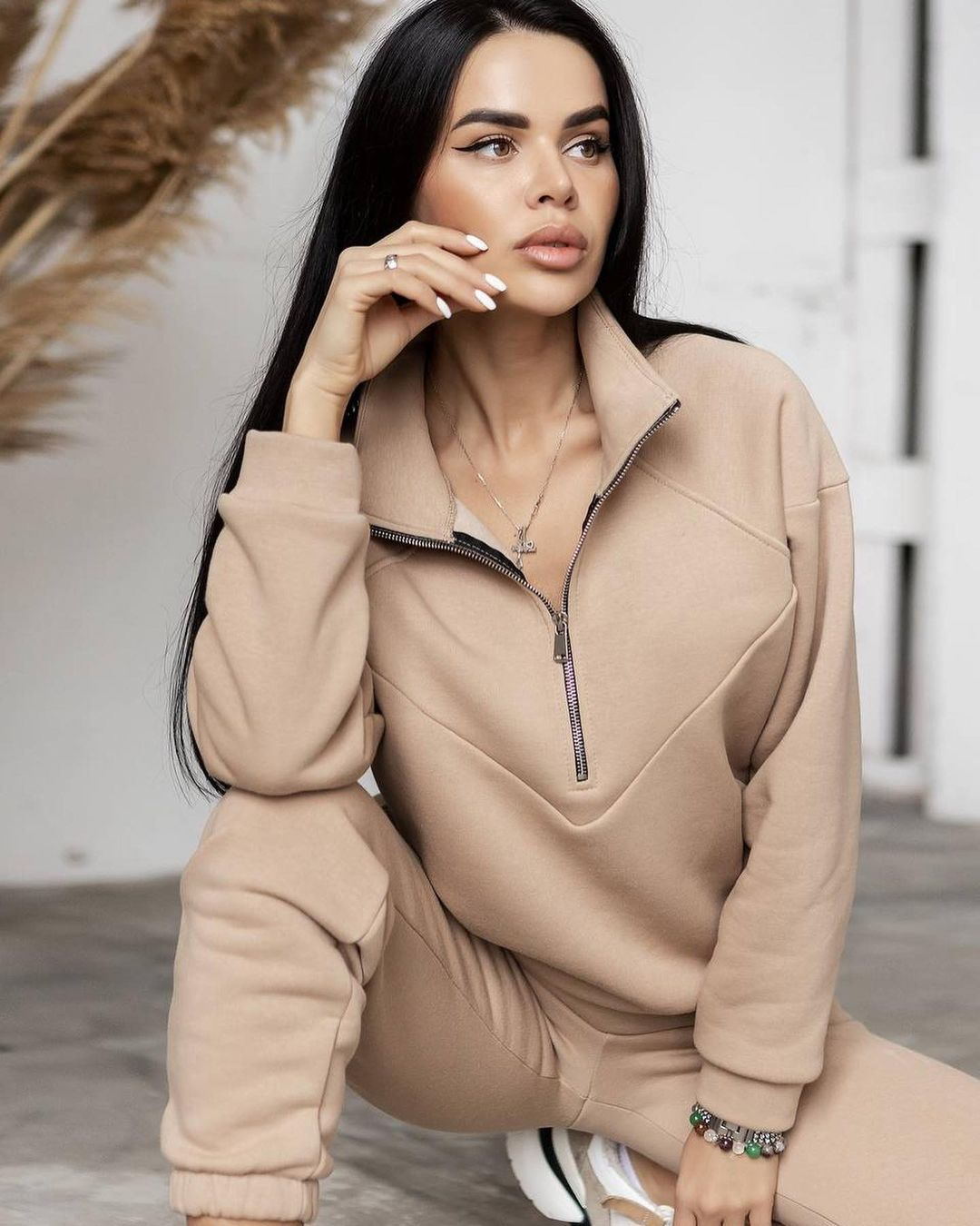 Lässiger Fleece-Sweatshirt mit Kapuze und langen Ärmeln von Fudus