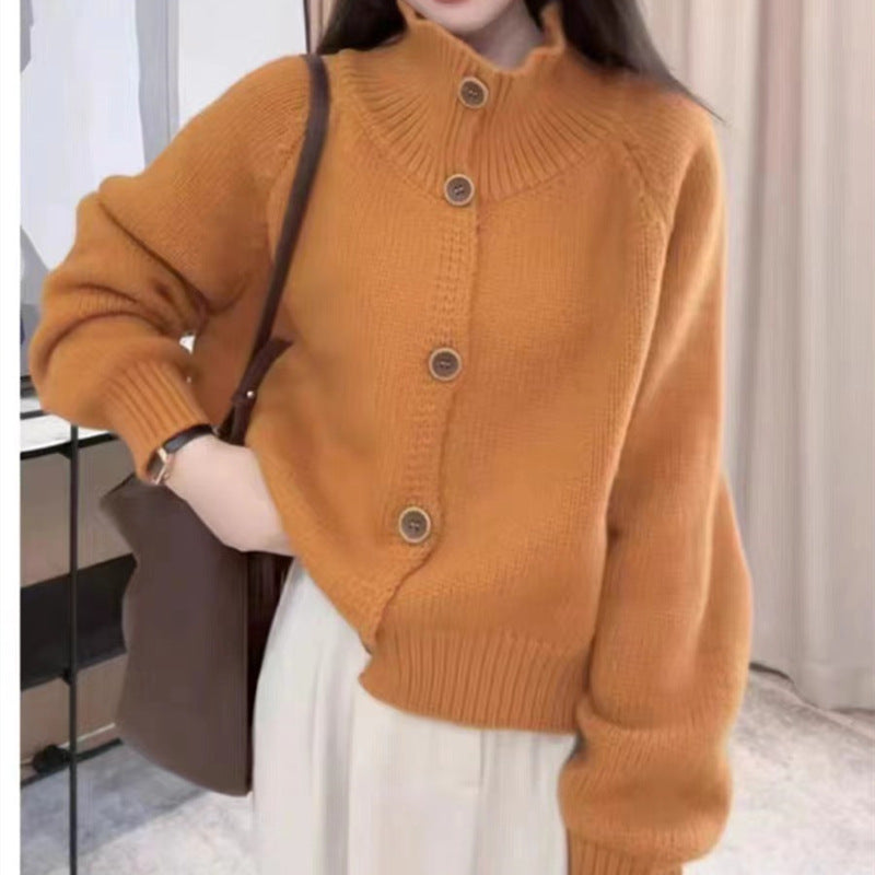 Damen gemütliche Strickjacke mit hohem Kragen und dekorativen Knöpfen Krohn-e