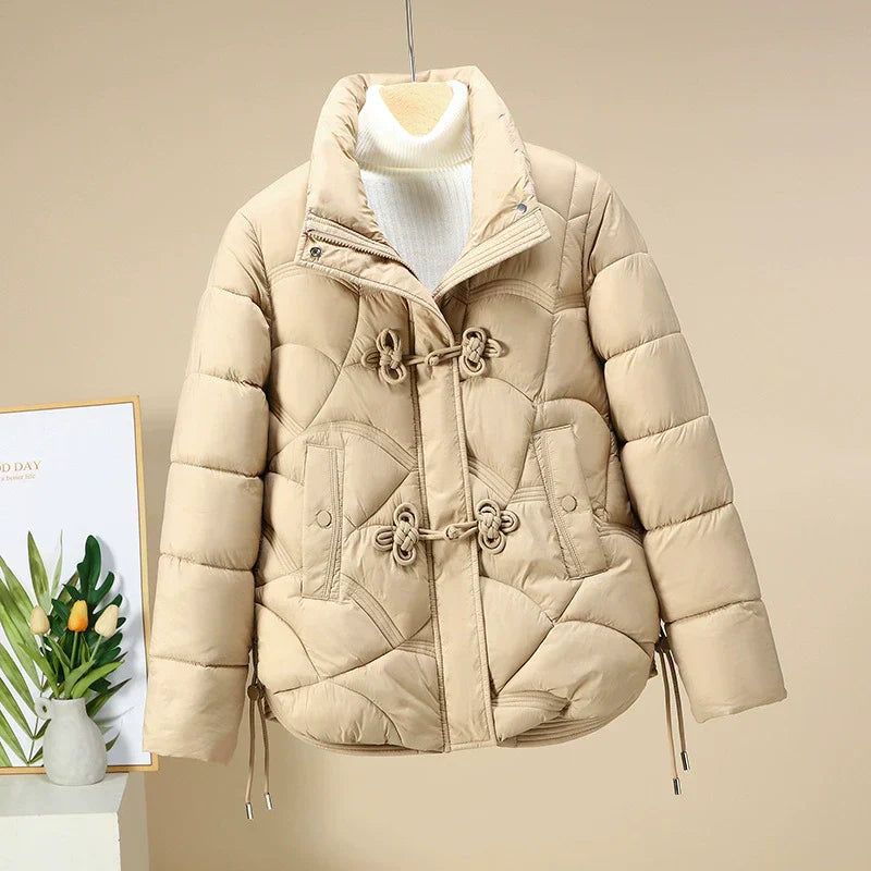 Krohn-e | Puffer-Jacke - Kurzes Modell - Geometrisch Gequiltet - Froschknöpfe - Verstellbarer Saum