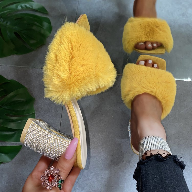 Damen Glamouröse Mules mit kuscheligem Kunstfell und glitzerndem Absatz Krohn-e