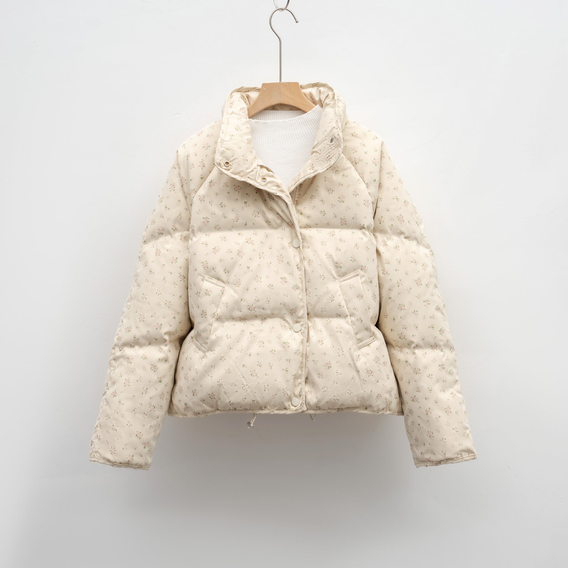 Damen voluminöse Steppjacke mit floralem Design und praktischen Taschen Krohn-e