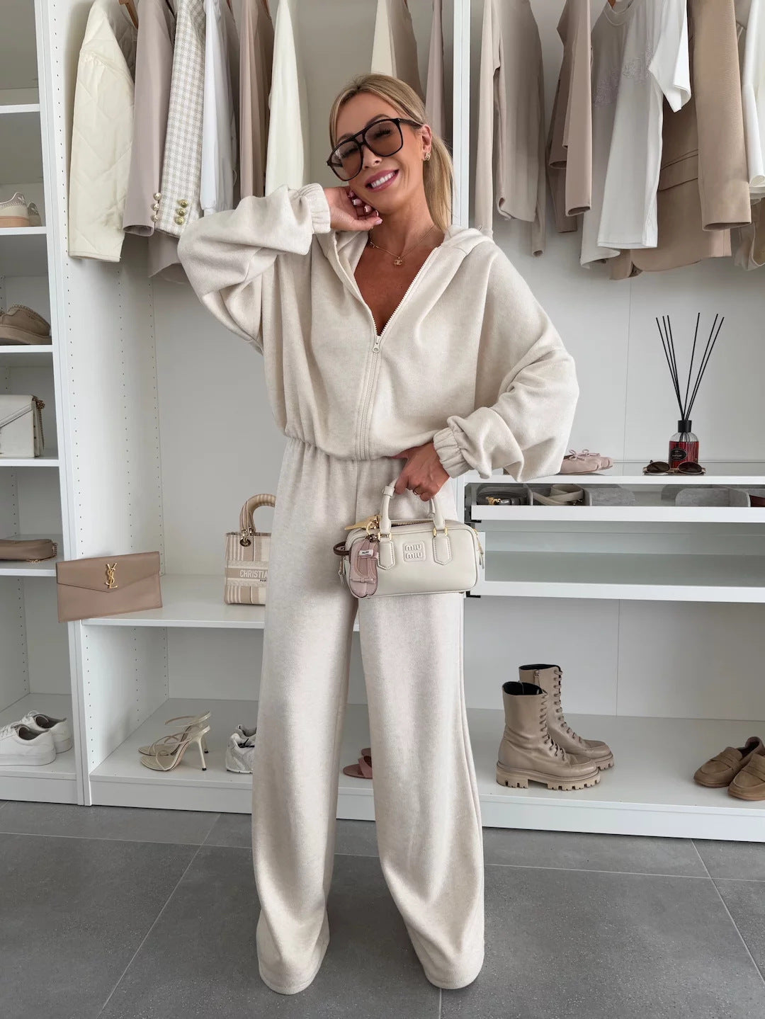 Damen Loungewear-Anzug aus weichem Fleece mit Kapuze und weitem Schnitt Krohn-e