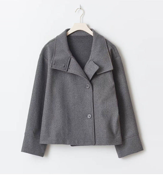 Damen Übergangsjacke mit modernem Reverskragen und eleganten Knopfdetails Krohn-e