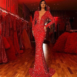 Elegantes langes V-Ausschnitt-Kleid mit langen Ärmeln von Krohn-e