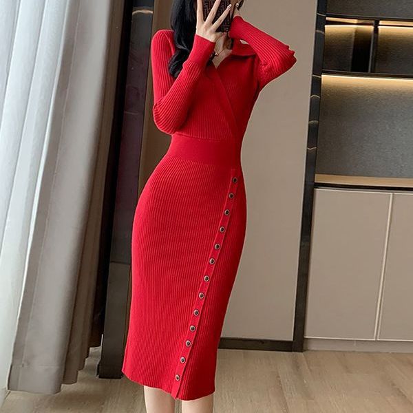 Damen Strickkleid mit Knopfdetail und elegantem V-Ausschnitt Krohn-e