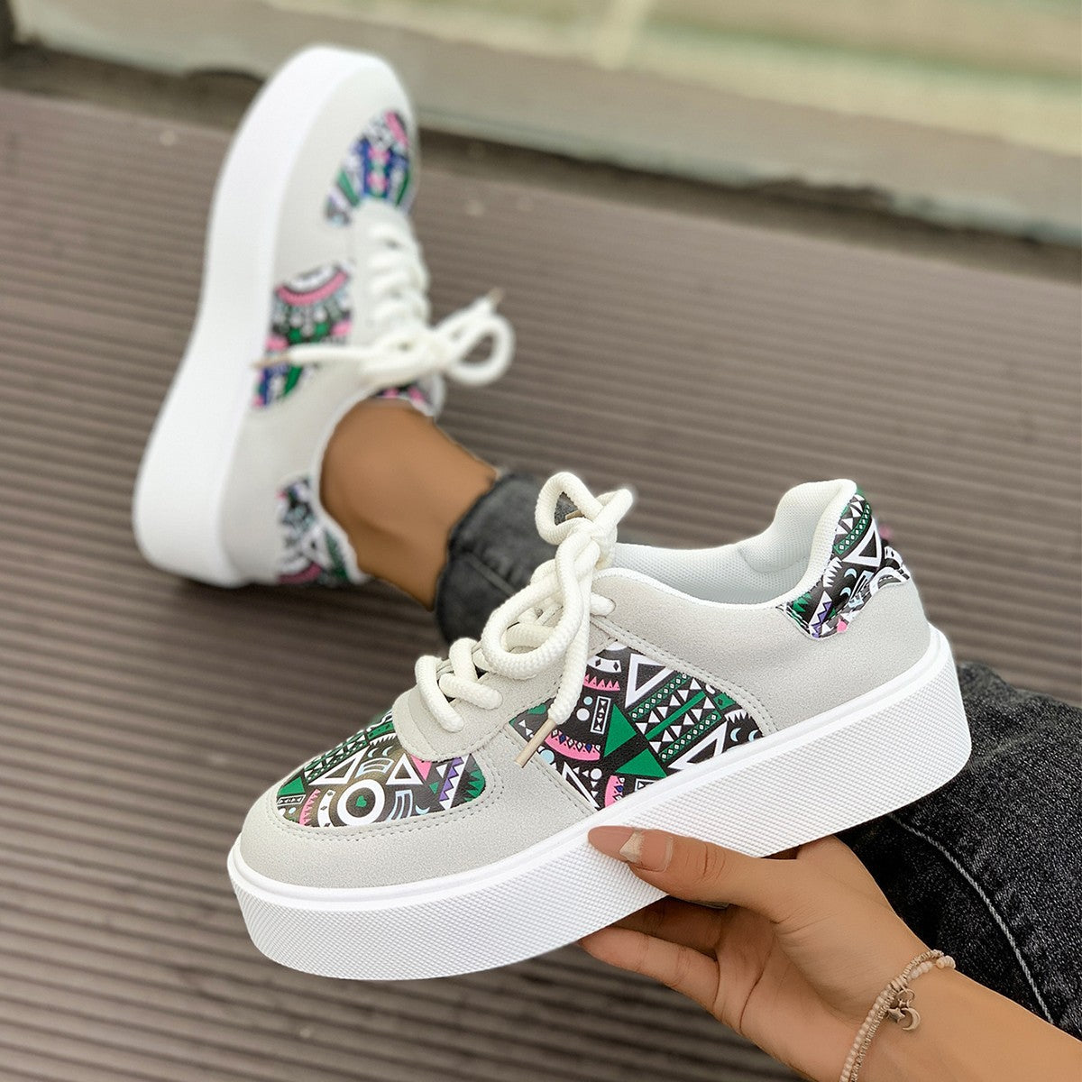 Damen modische Plateau-Sneaker mit auffälligem Design Krohn-e
