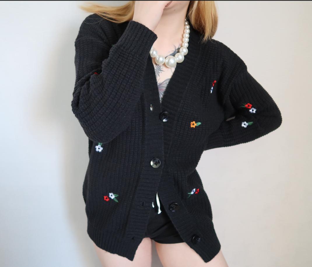 Damen Strickjacke mit buntem Blumenstickereien Krohn-e
