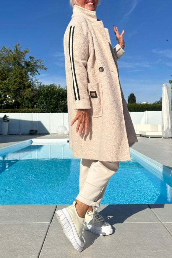 Damen eleganter Teddy-Mantel mit zwei Taschen und sportlichen Streifen Krohn-e
