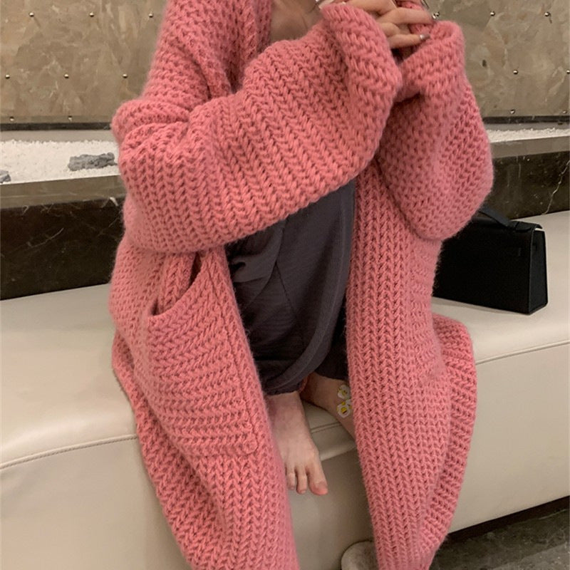 Damen Lange Strickjacke mit praktischen Taschen und modischem Zopfmuster Krohn-e
