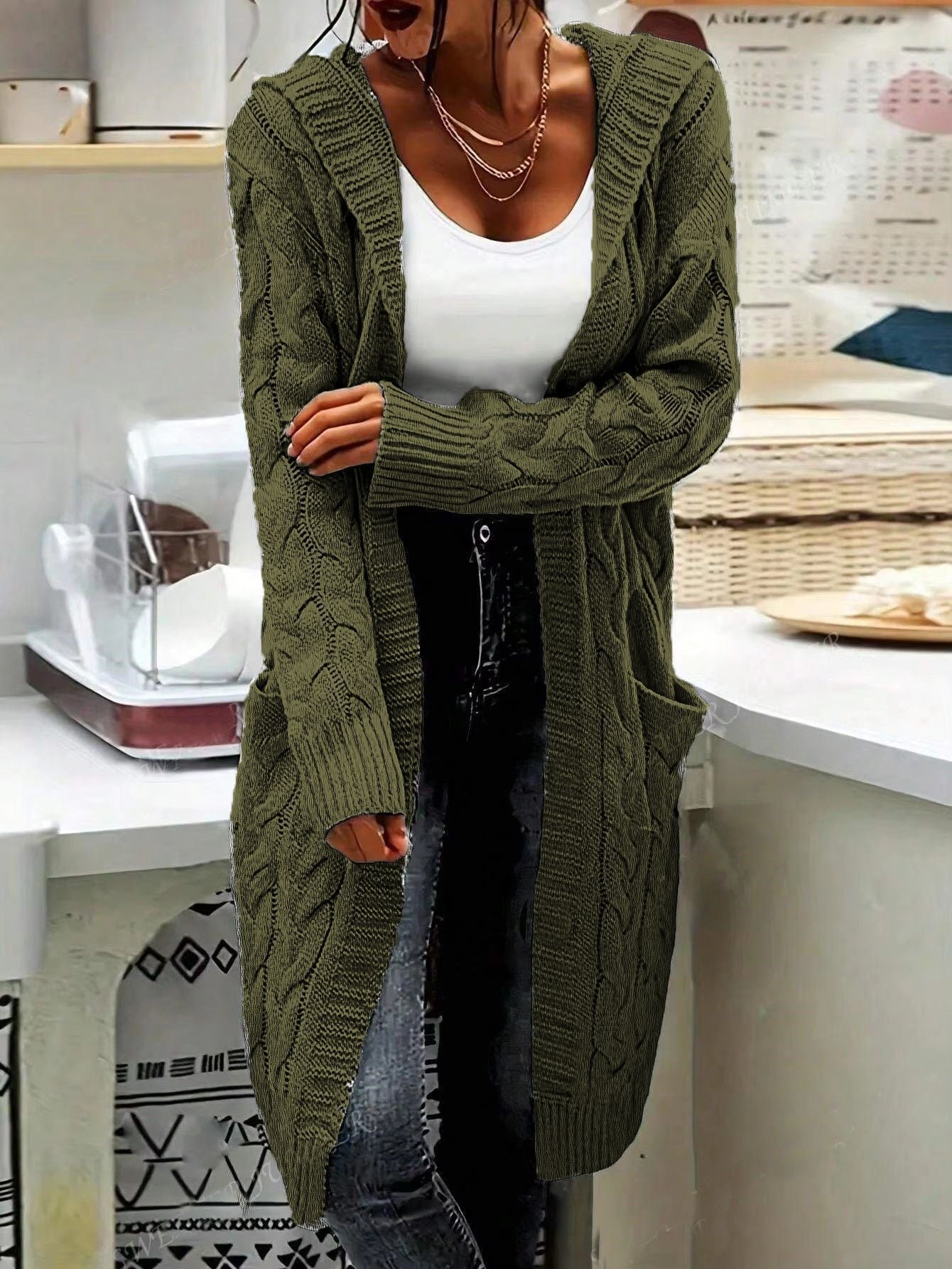 Damen Strickjacke im lässigen Langschnitt mit Zopfmuster und praktischen Taschen Krohn-e