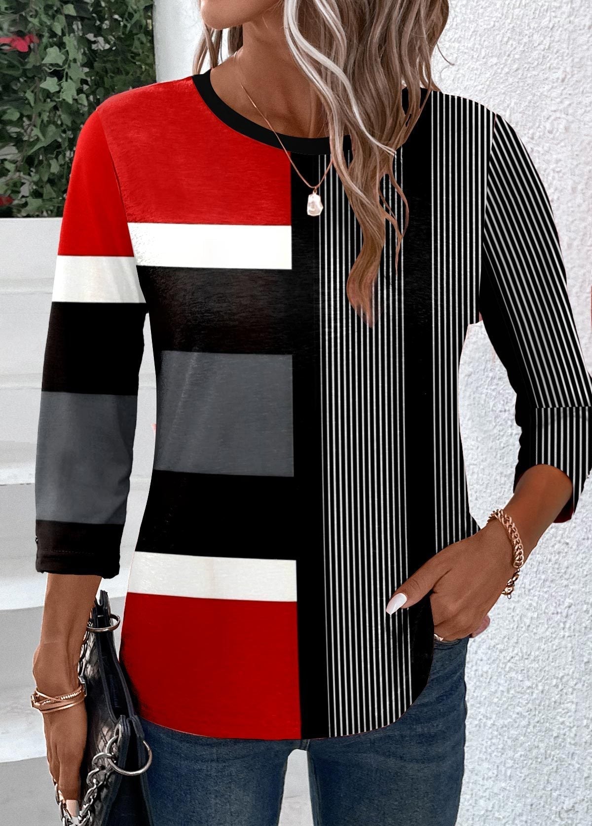 Fudus Langarm-T-Shirt mit lässigem Print und Rundhalsausschnitt