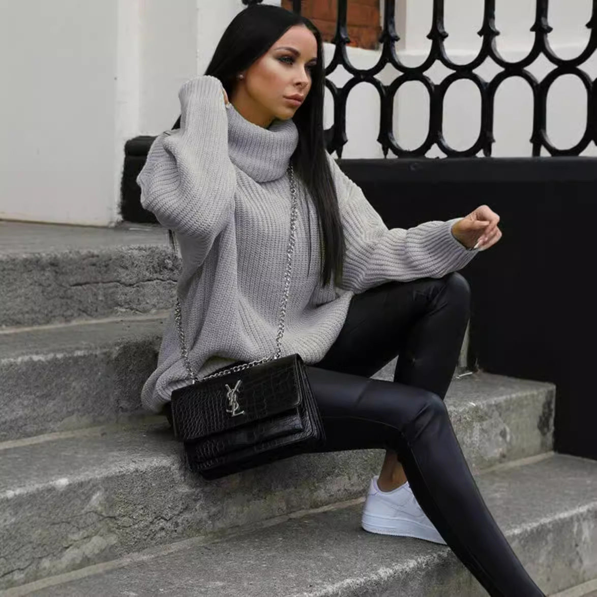 Damen Oversized-Strickpullover mit hohem Kragen und lässigem Schnitt Krohn-e