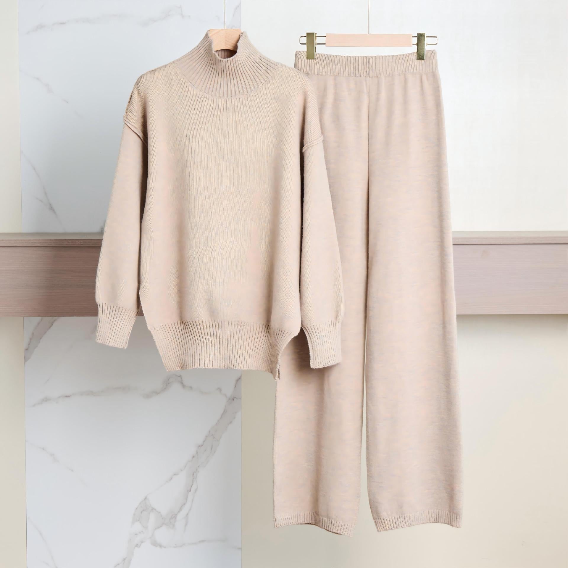 Damen Gemütliches Strickensemble mit hohem Kragen und weit geschnittenen Hosen Krohn-e