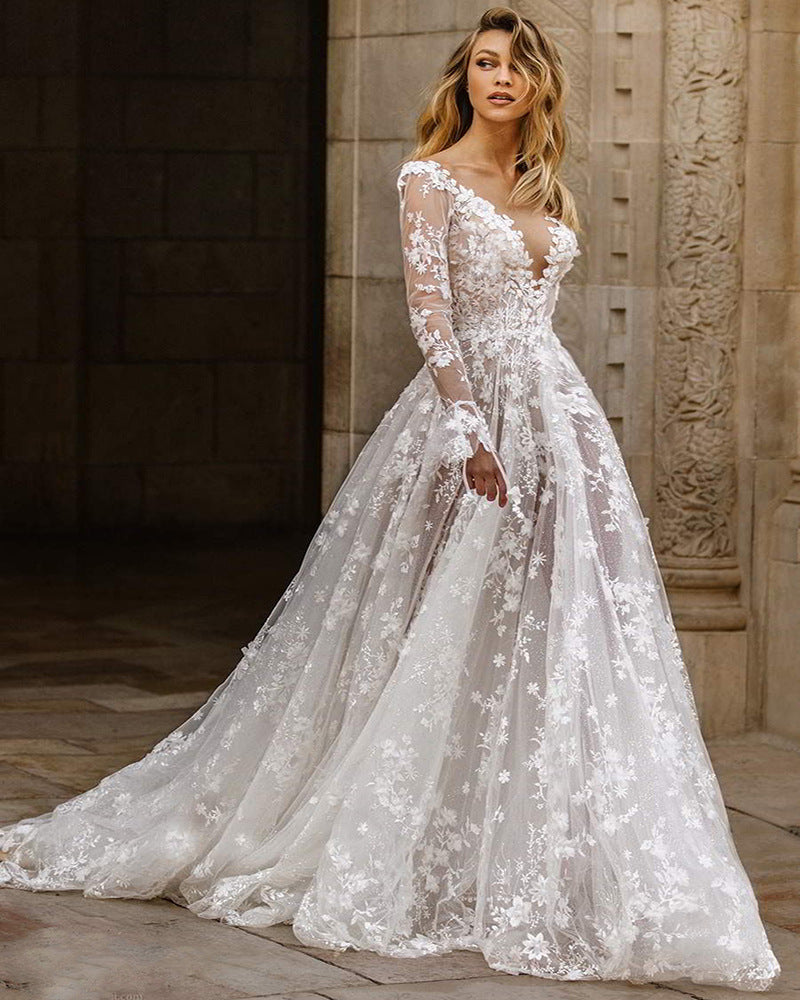 Elegantes Abendkleid von Krohn-e mit langen Ärmeln