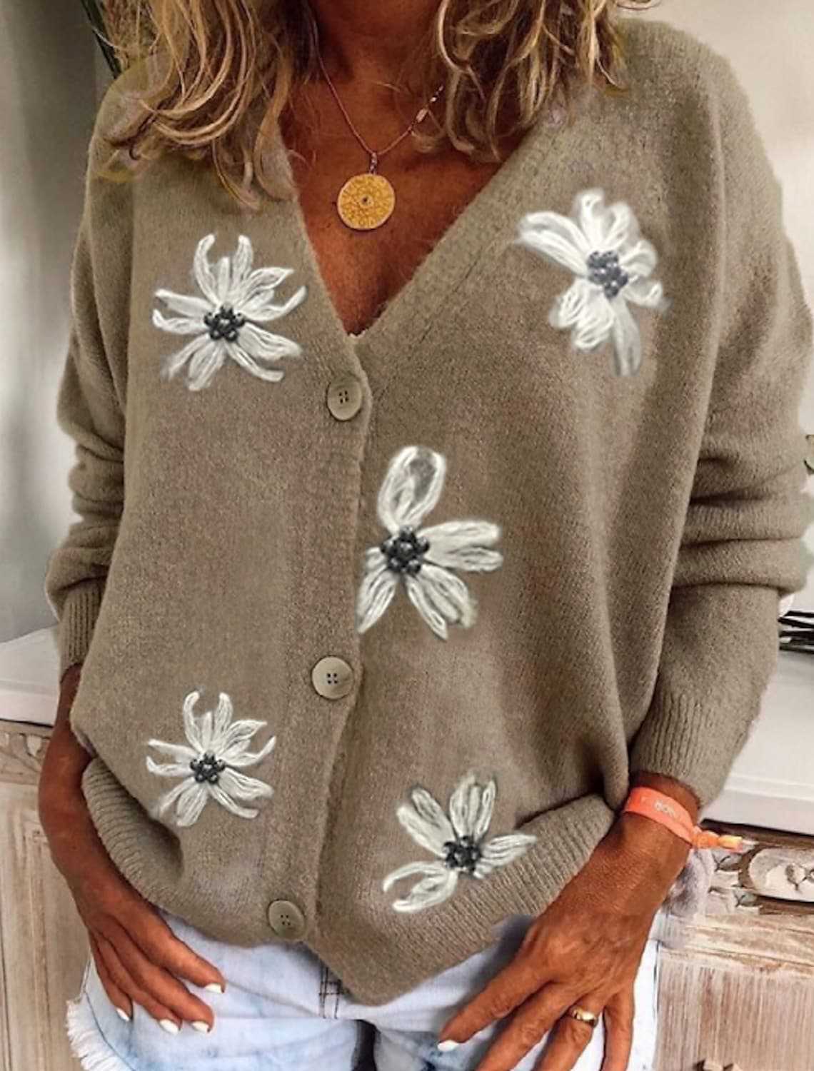 Damen Kuschelige Strickjacke mit floralem Muster und durchgehendem Knopfverschluss Krohn-e