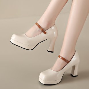 Damen Plateau-Pumps mit elegantem Riemchen und komfortablem Blockabsatz Krohn-e
