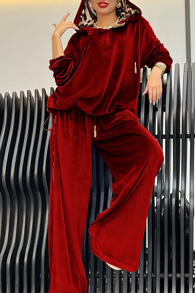 Damen Sportliches Loungewear-Set aus weichem Velours mit Kapuze Krohn-e