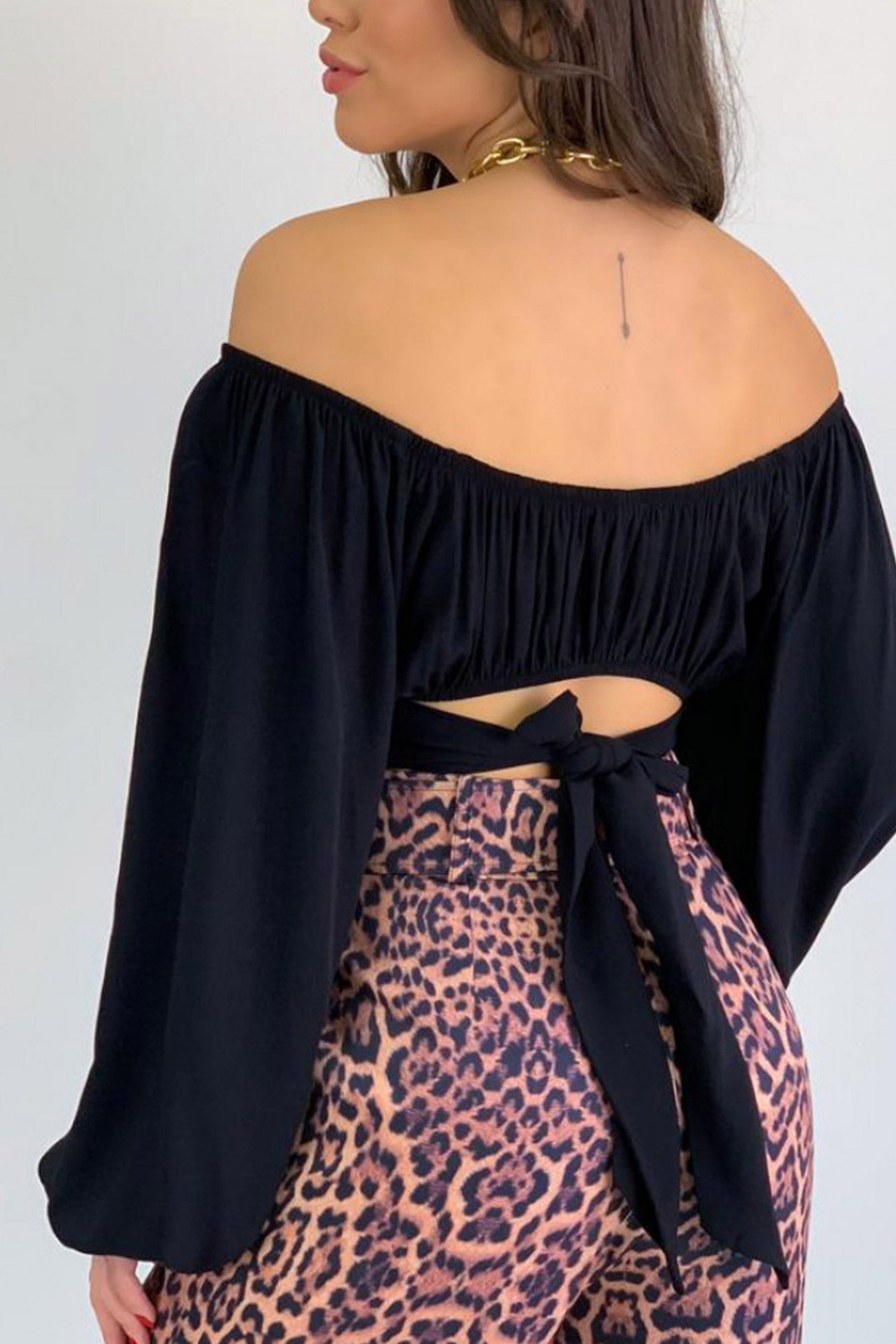 Fudus Cropped Top with Puff Sleeves