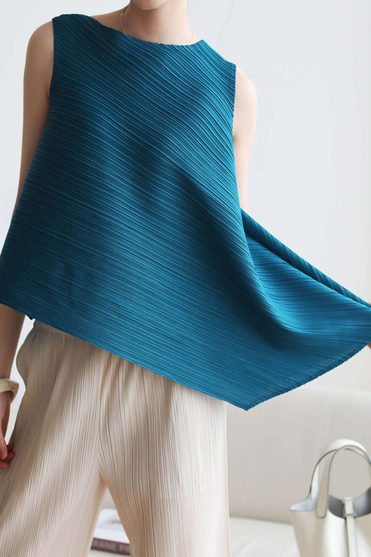 Fudus ärmelloses Rundhals-Top