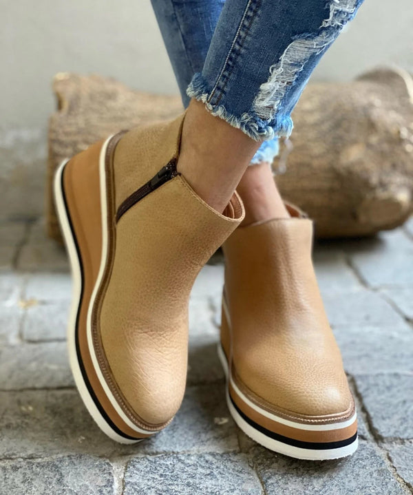 Krohn-e | Wedge-Absatzstiefeletten für Damen mit Seitlichem Reißverschluss und Schlankem Design