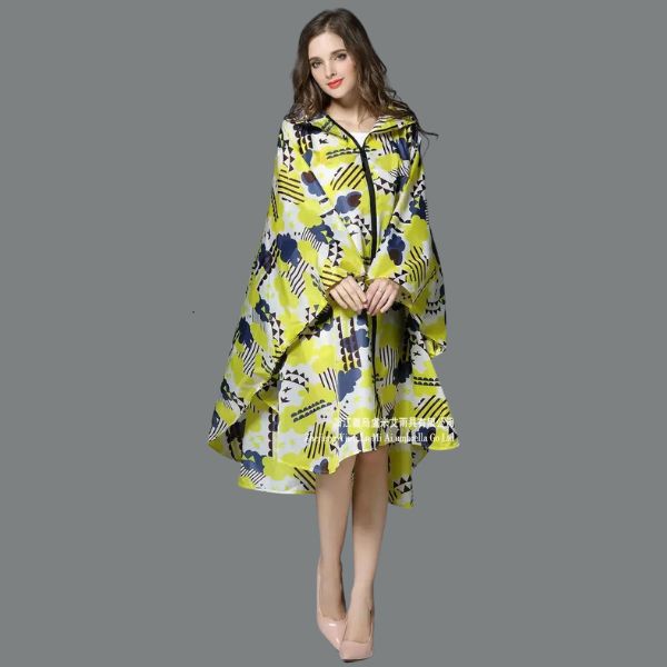 Rini: Stylish Unisex Rain Jacket