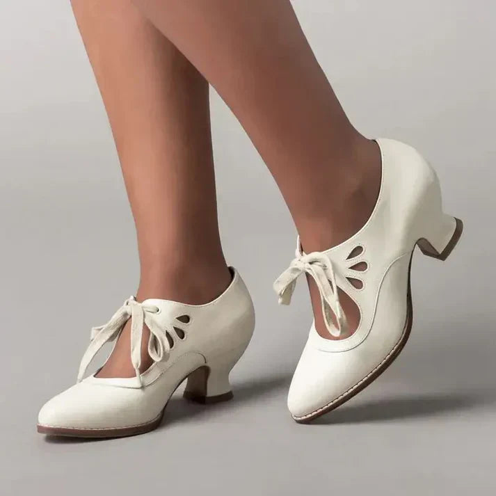 Komfortable orthopädische Schuhe im Vintagestil von Joanie
