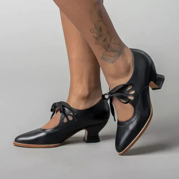 Komfortable orthopädische Schuhe im Vintagestil von Joanie