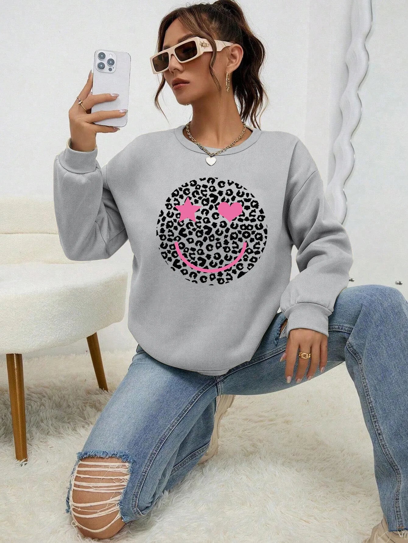 Krohn-e | Lässiges Sweatshirt mit Leopardenmotiv Baumwollmischung Trendy und Komfortabel