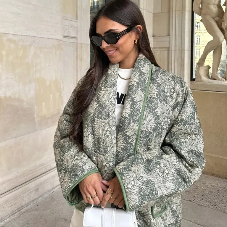 Damenjacke mit Blumenmuster von Yolanda