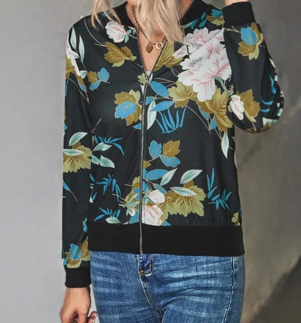 Avelena: lockere bedruckte Bomberjacke